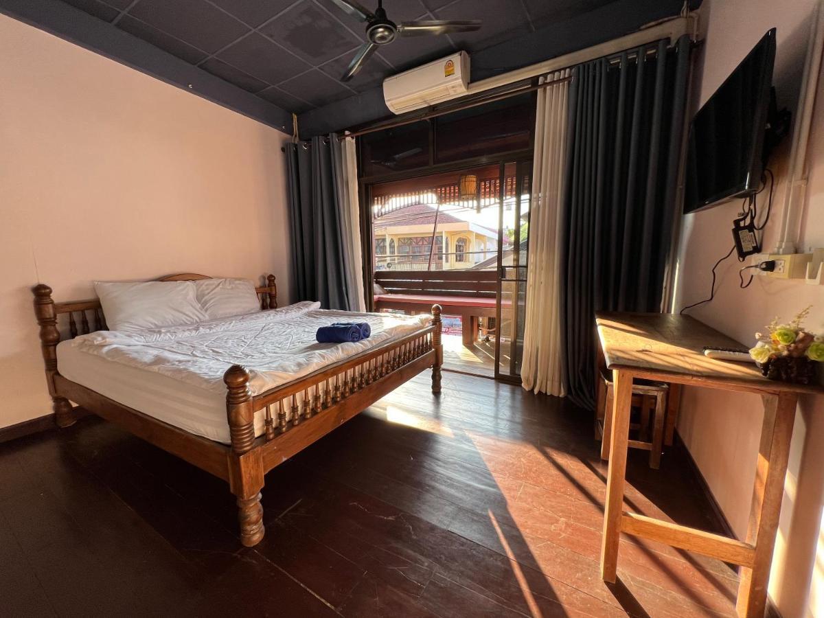 Madera House Chiang Mai Hotel Kültér fotó
