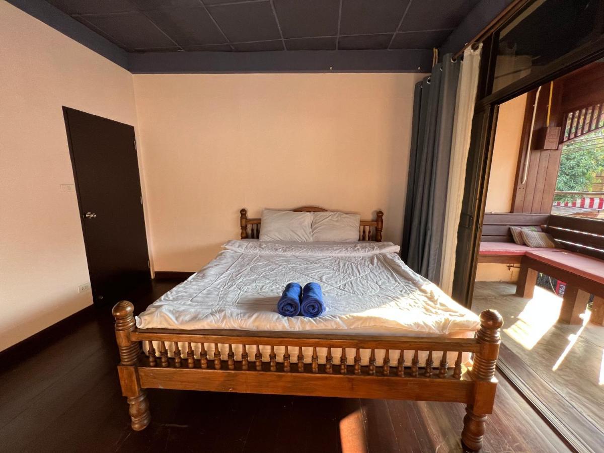 Madera House Chiang Mai Hotel Kültér fotó