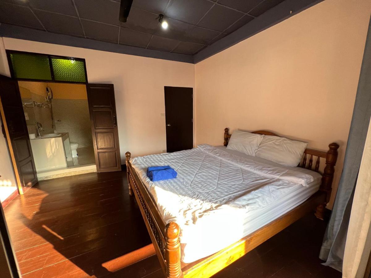 Madera House Chiang Mai Hotel Kültér fotó