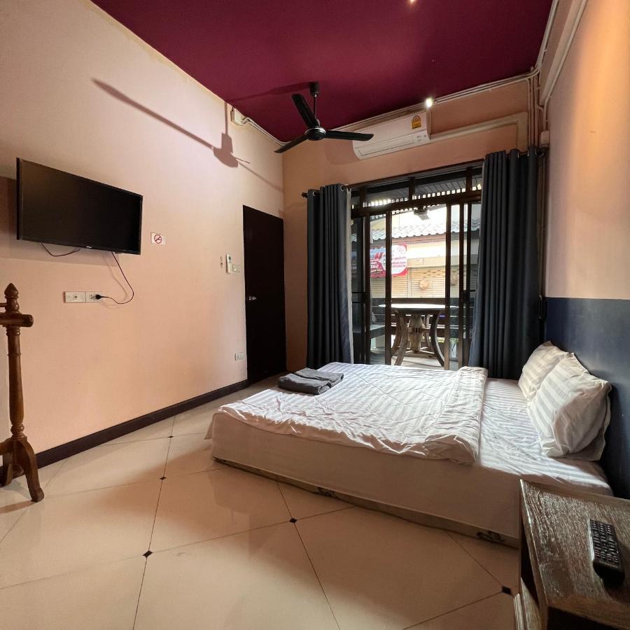 Madera House Chiang Mai Hotel Kültér fotó