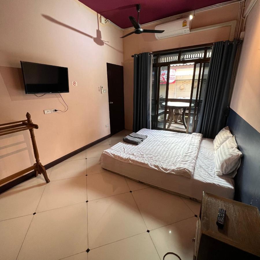 Madera House Chiang Mai Hotel Kültér fotó